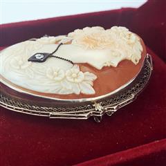 Vintage Cameo Gold-Diamond-Stone Brooch .10 CT. 14K Antique Gold 15g